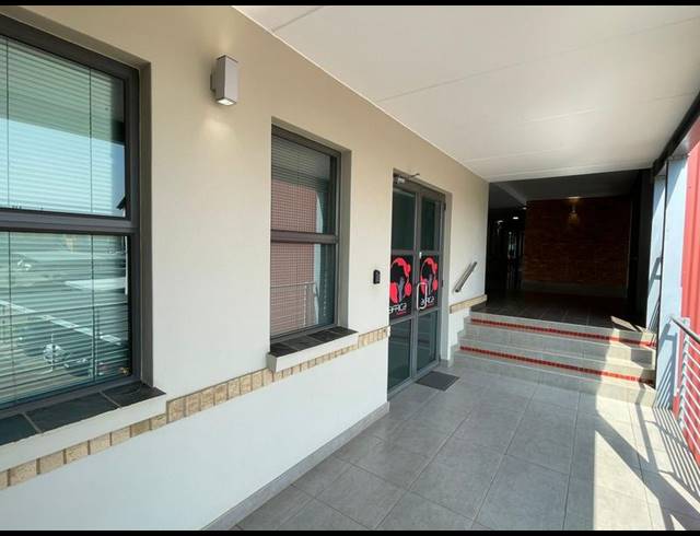 BUSINESS PROPERTY TO RENT IN MIDSTREAM ESTATE